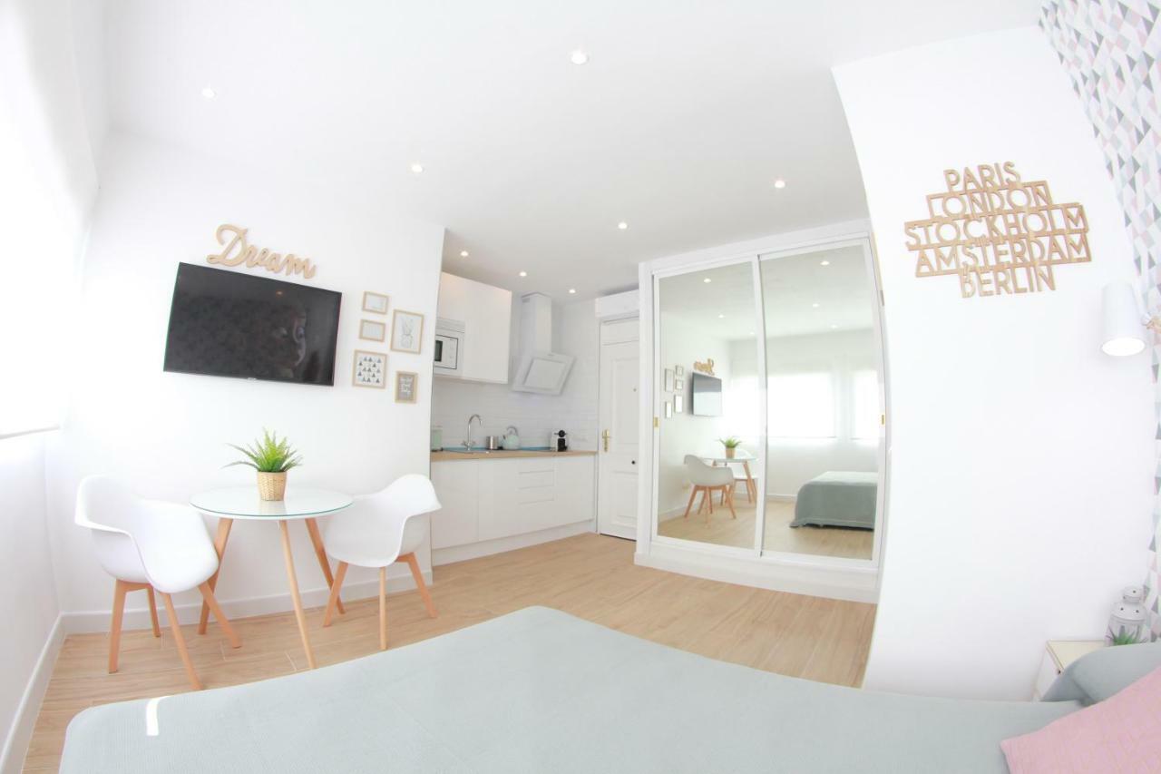 25 négyzetméteres stúdió Apartman 1 fürdőszobával Torremolinos Városközpont területén Kültér fotó