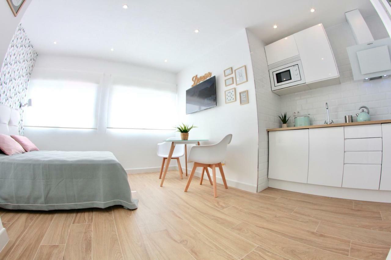 25 négyzetméteres stúdió Apartman 1 fürdőszobával Torremolinos Városközpont területén Kültér fotó