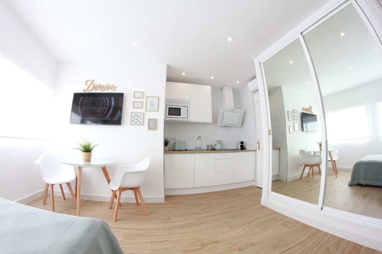 25 négyzetméteres stúdió Apartman 1 fürdőszobával Torremolinos Városközpont területén Kültér fotó